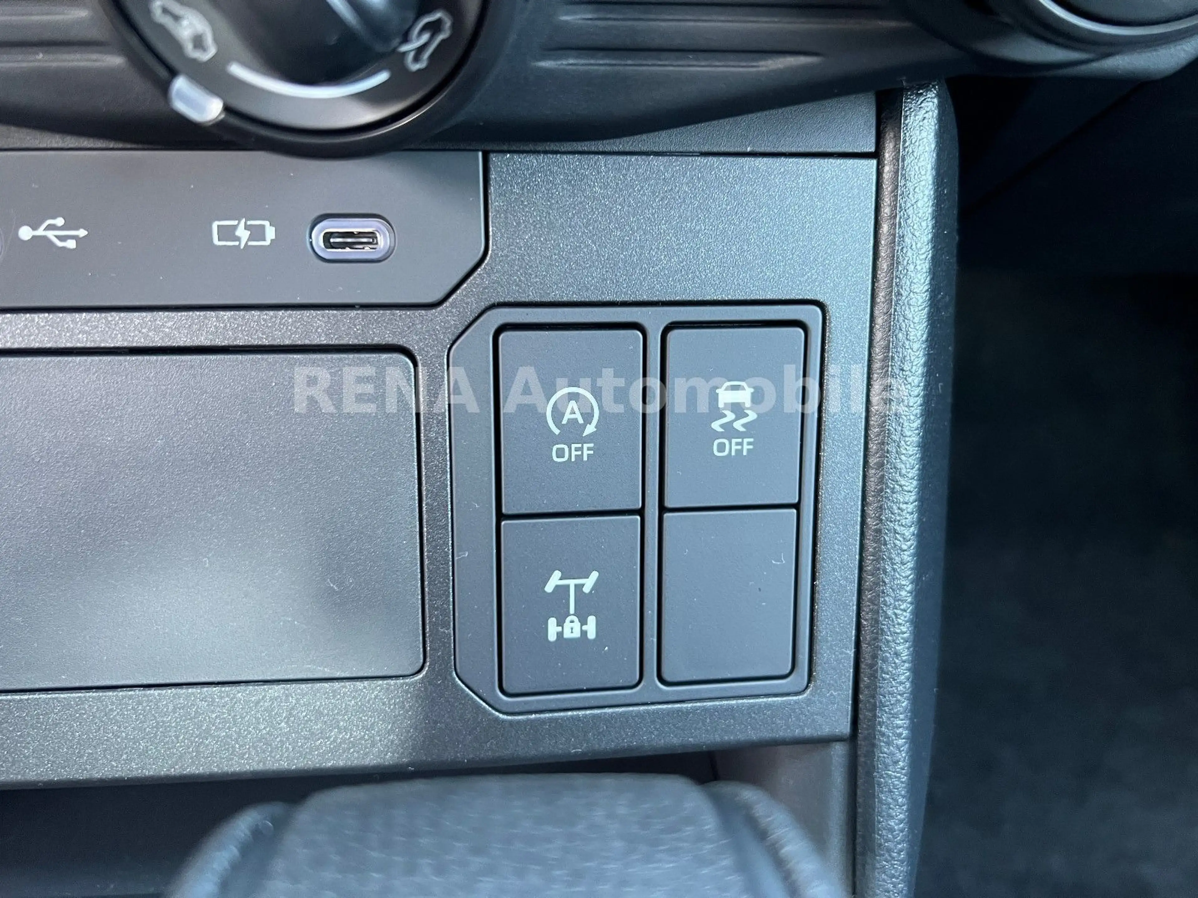 Toyota Hilux 2.8 D-4D Mild-Hybrid *Klima*APP*LED*2026 — photo 22