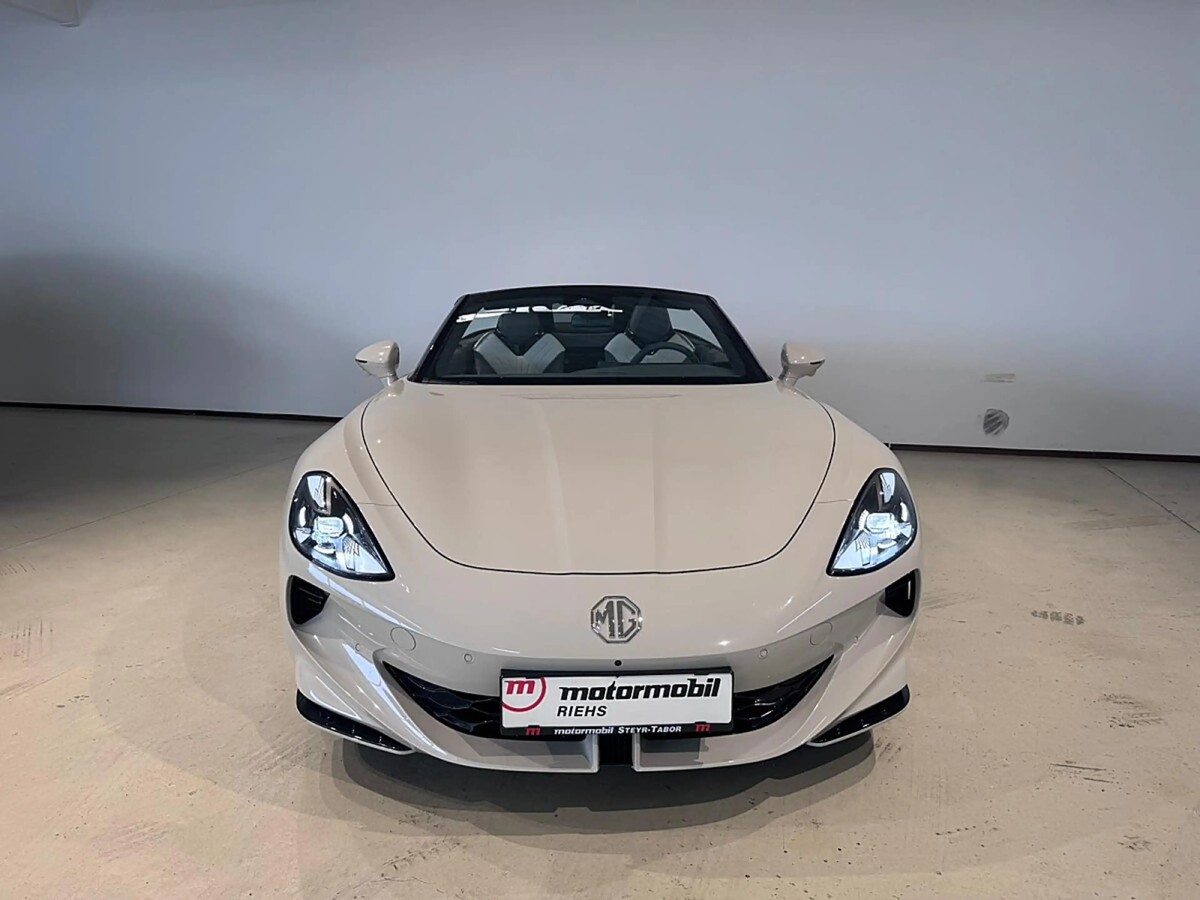 MG Cyberster 77kWh Trophy — photo 4