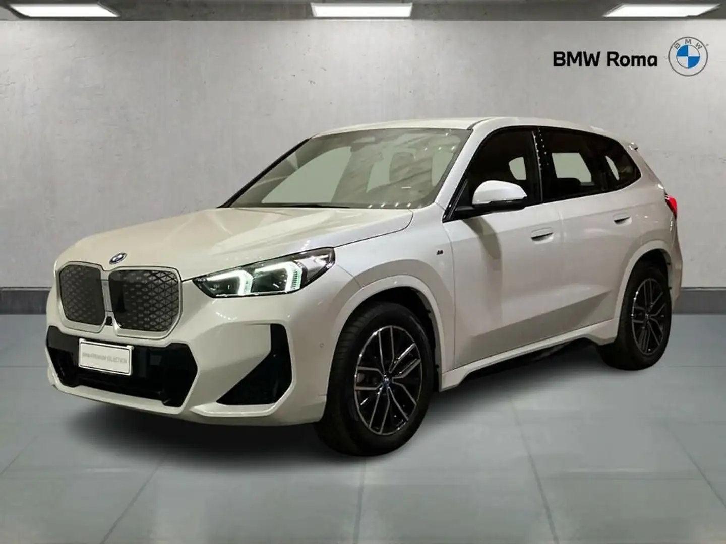 BMW iX1 edrive 20 MSport Blanc - 1