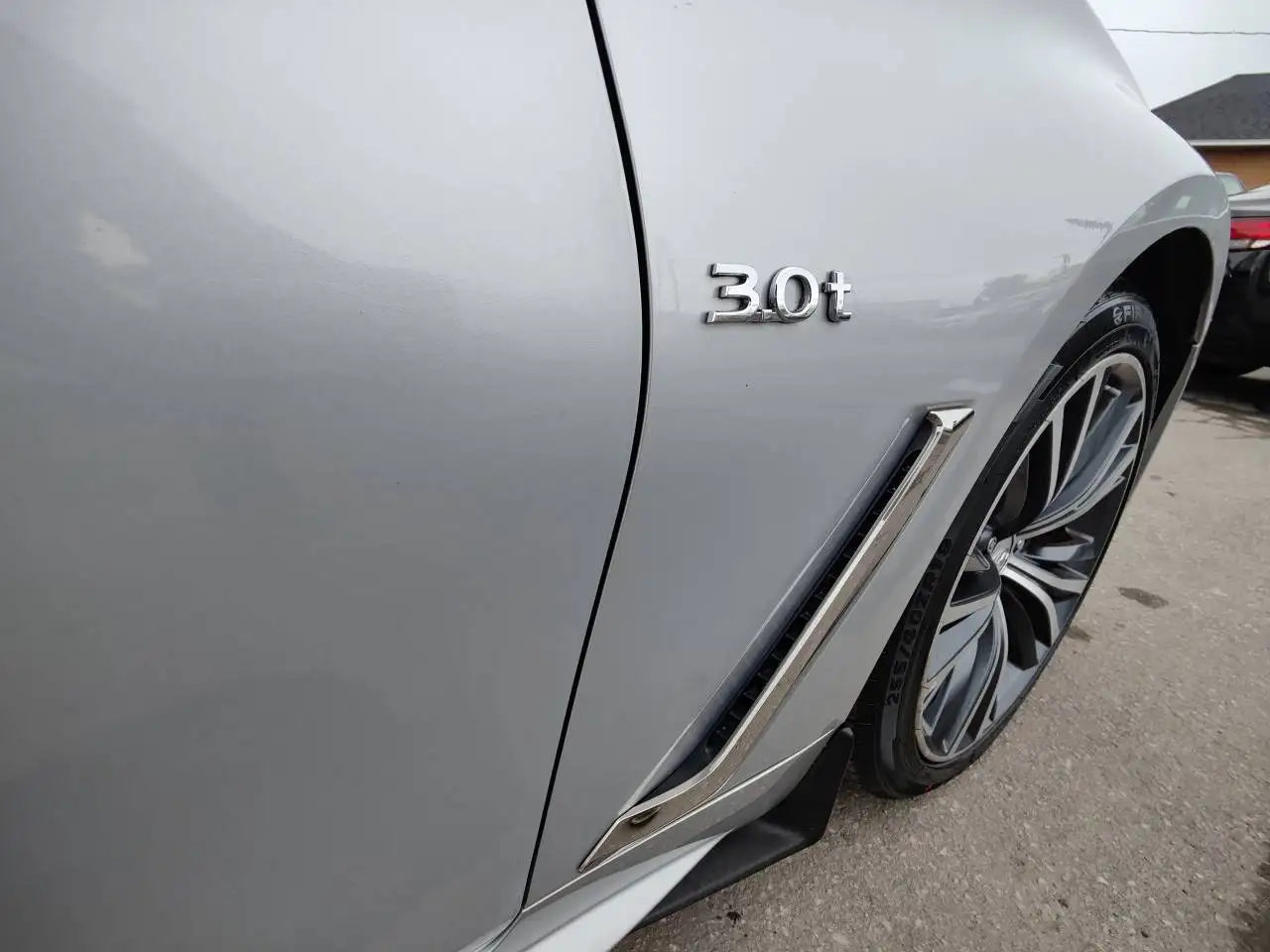 Infiniti Q60 снимка Infiniti Q60