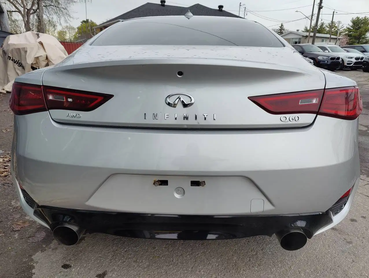 Infiniti Q60 снимка Infiniti Q60