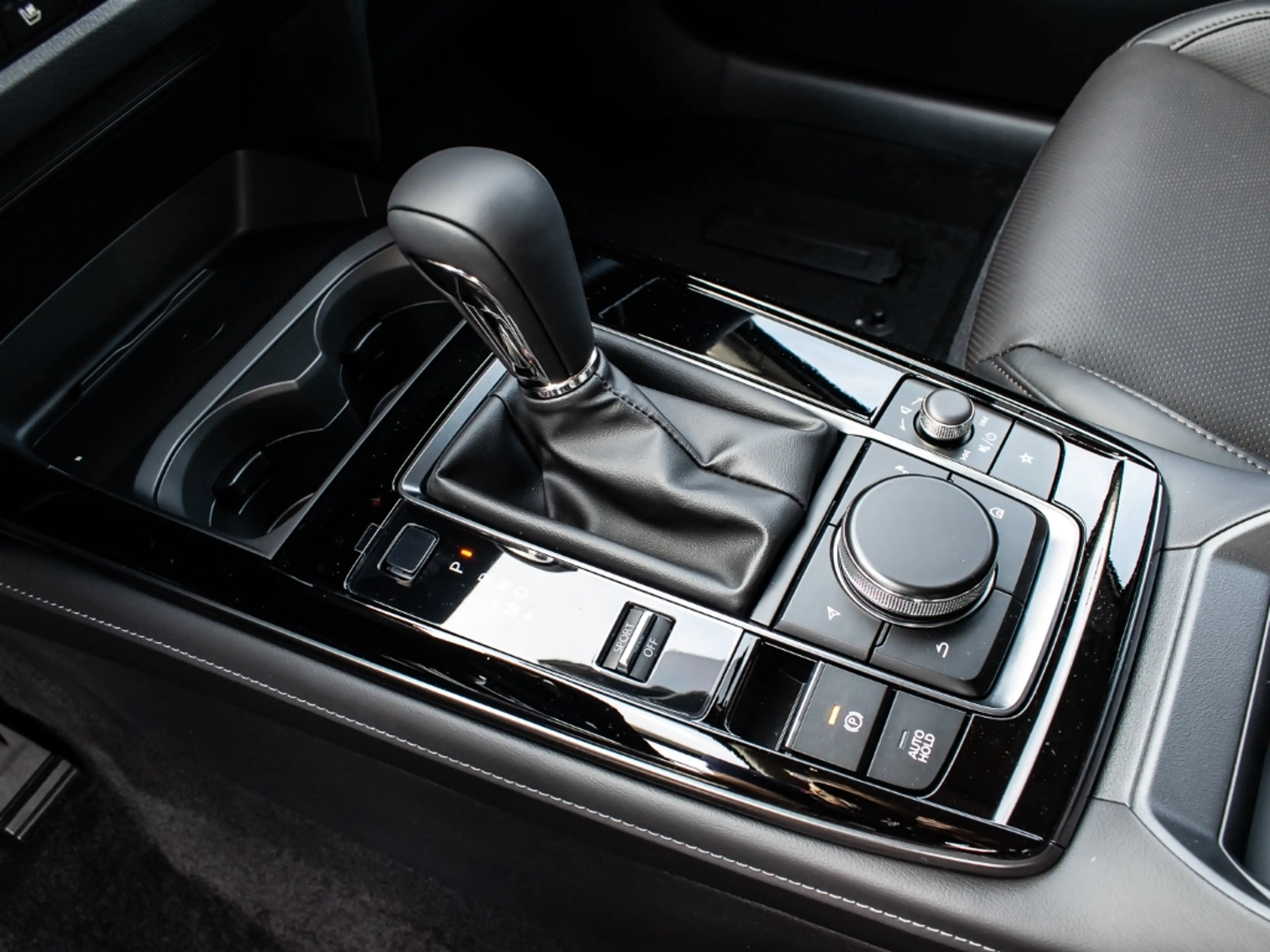 Mazda CX-30 2027 Homura Plus 2.5L e-SKYACTIV-G 140PS 6AT FWD — photo 14