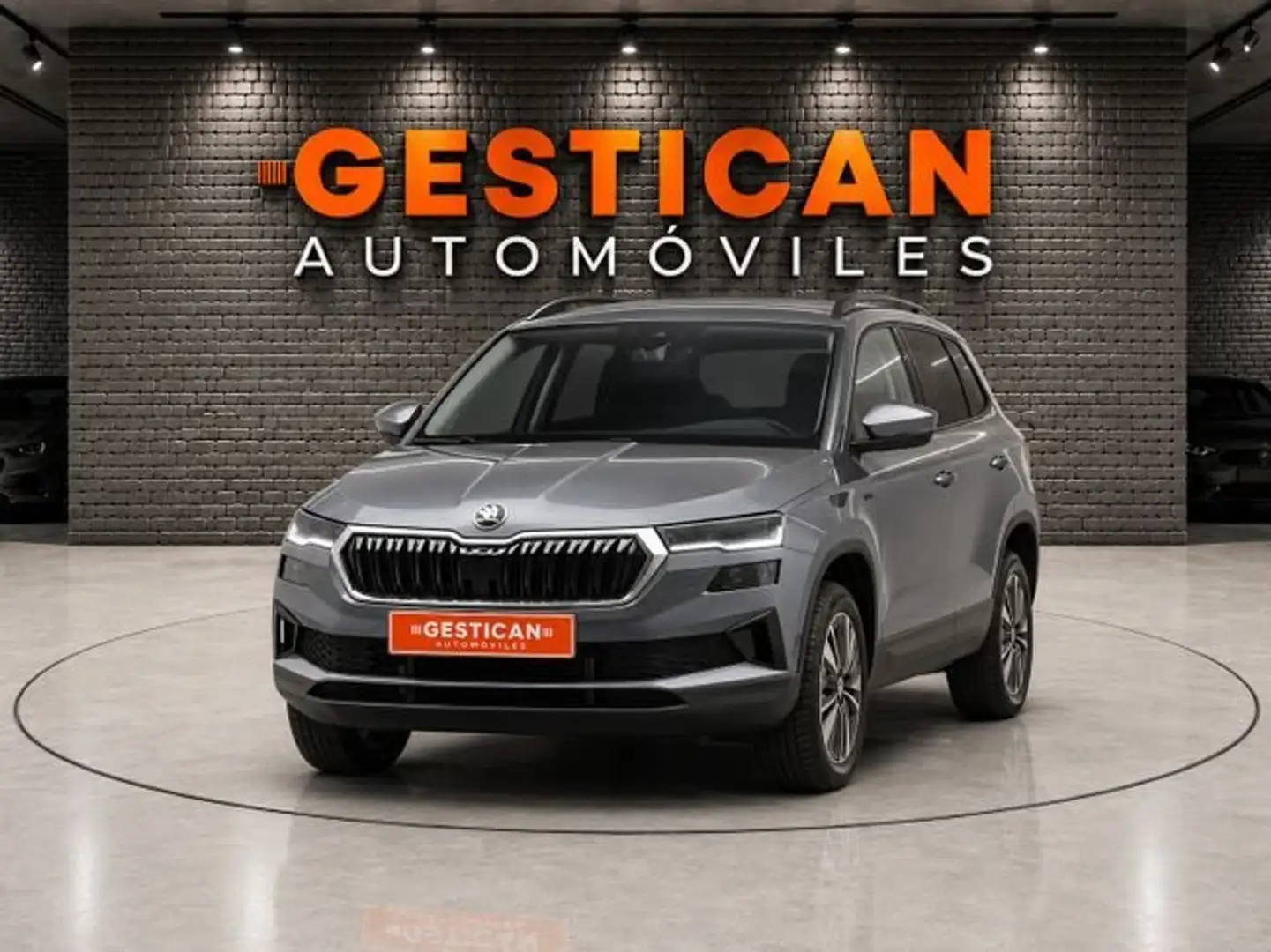 Skoda Karoq 1.0 TSI Ambition 81KW Plateado - 1