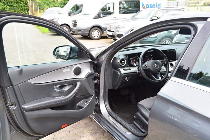 Mercedes-Benz E 400 E Limousine E 400 4Matic — photo 7