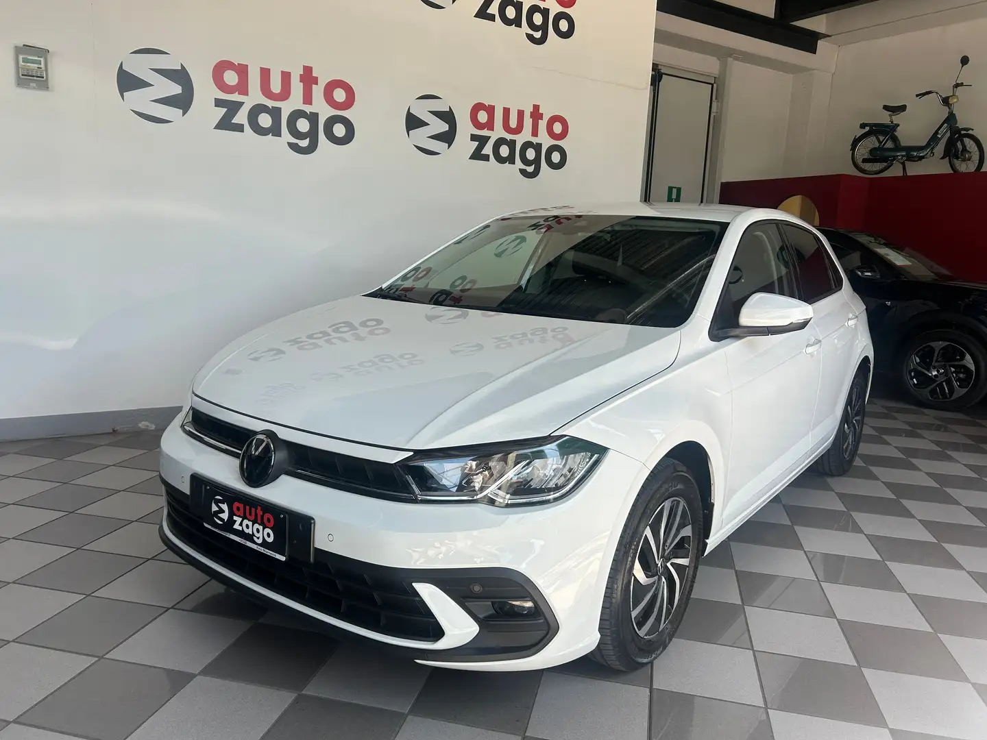 Volkswagen Polo 1.0 tsi Life 95cv Blanc - 1