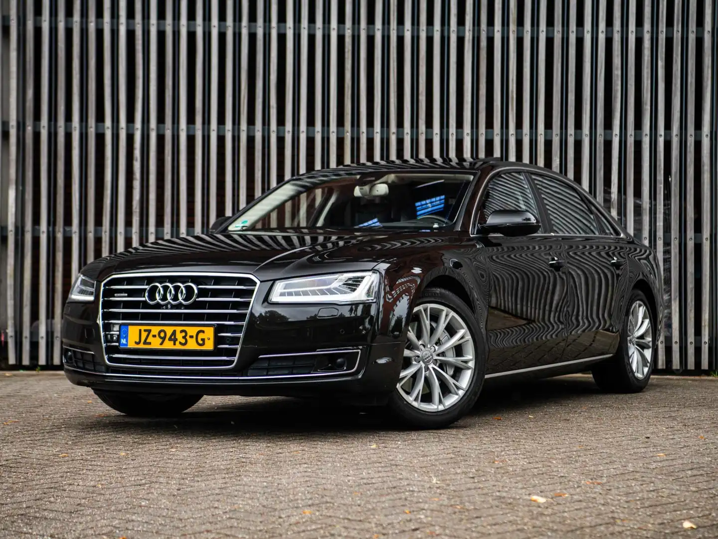 Audi A8 3.0 TDi 263pk Quattro Lang Pro Line+ |ALLE OPTIES| Brun - 1