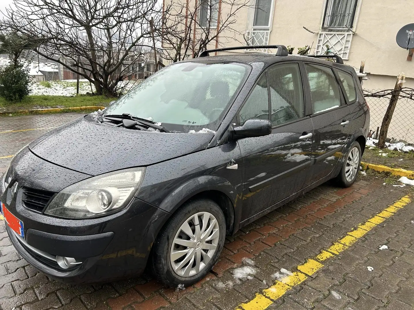 Renault Scenic 1.5 dCi 105 eco2 Emotion - 2