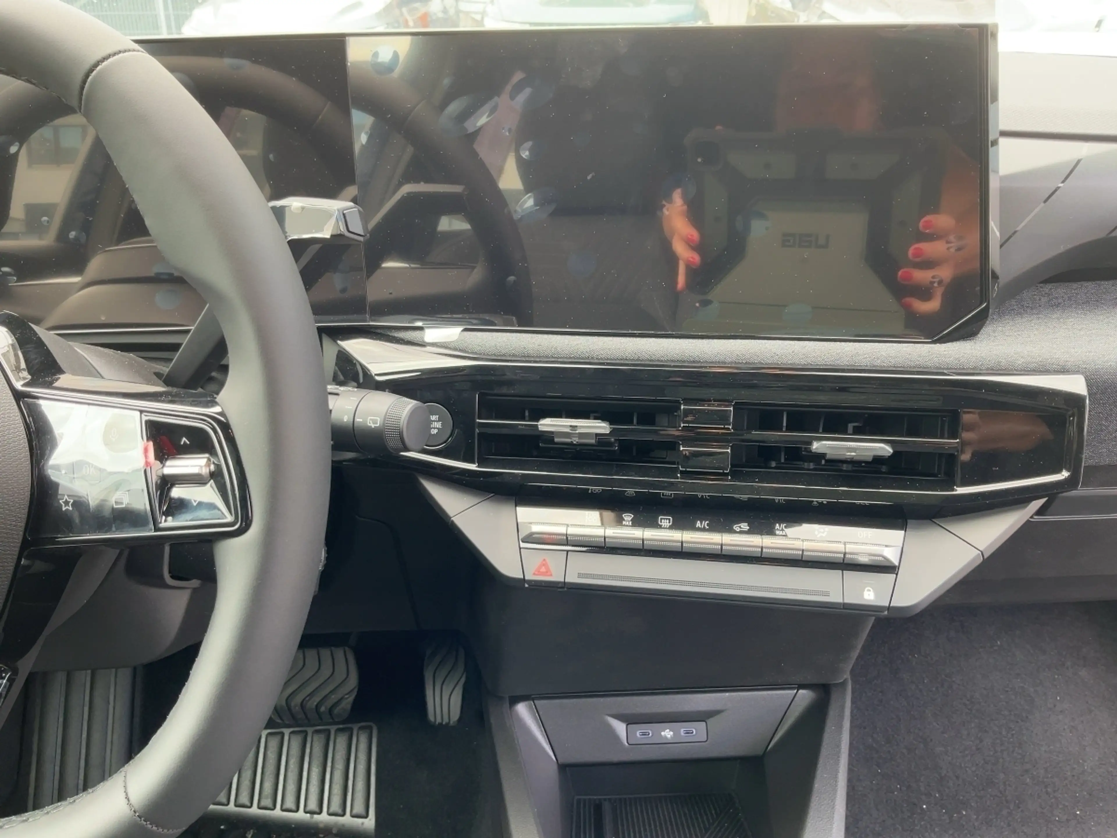 Renault Clio Evolution Full Hybrid E-Tech 160 — photo 11