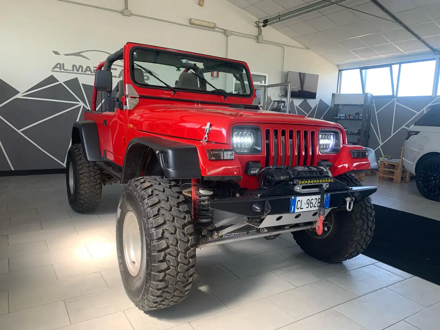 Jeep Wrangler Hard Top 2.5 Eagle Rojo - 2