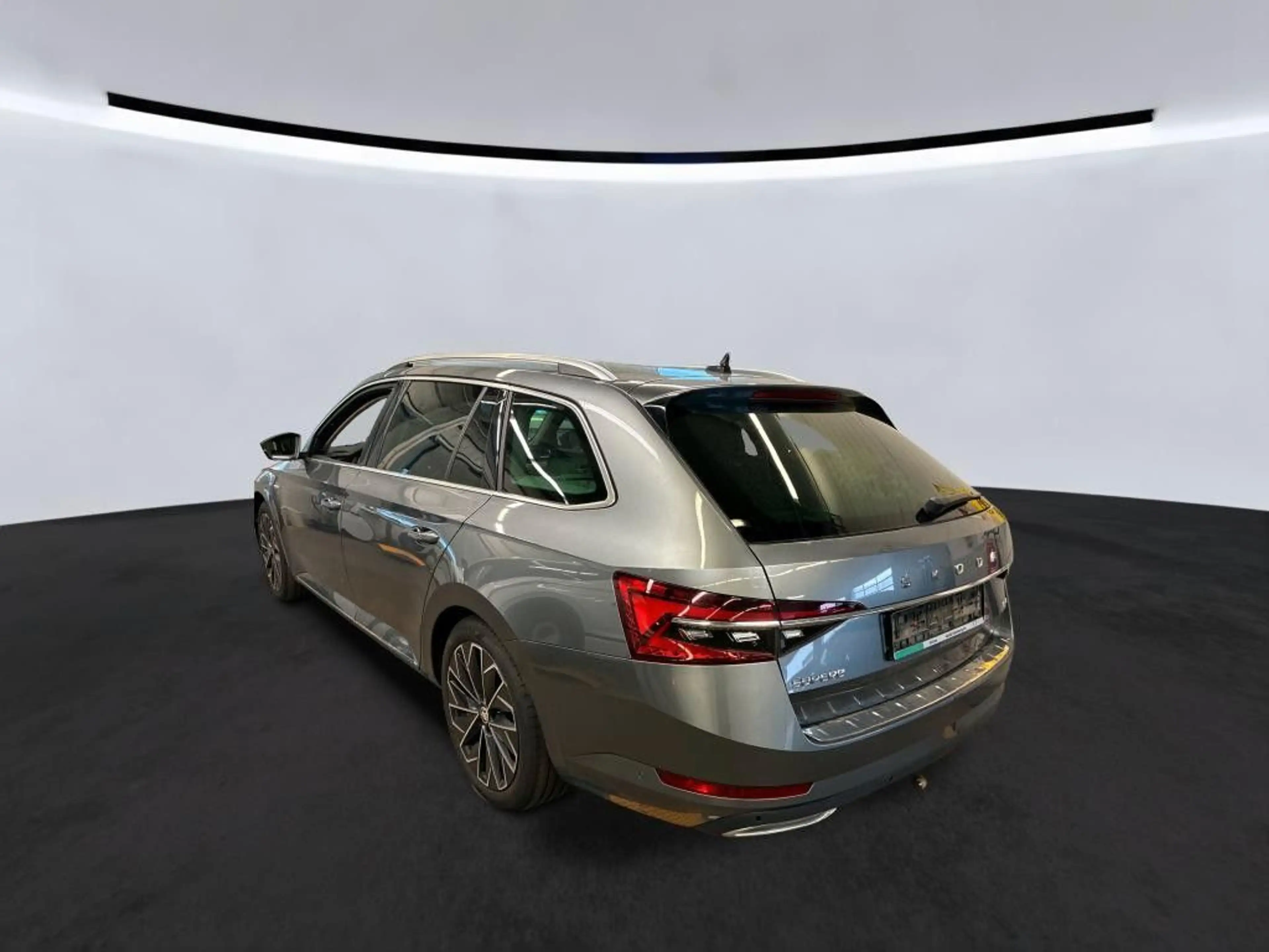 Skoda Superb Combi L&K 4x4 2.0TDI DSG Navi AHK SHZ ACC — photo 3
