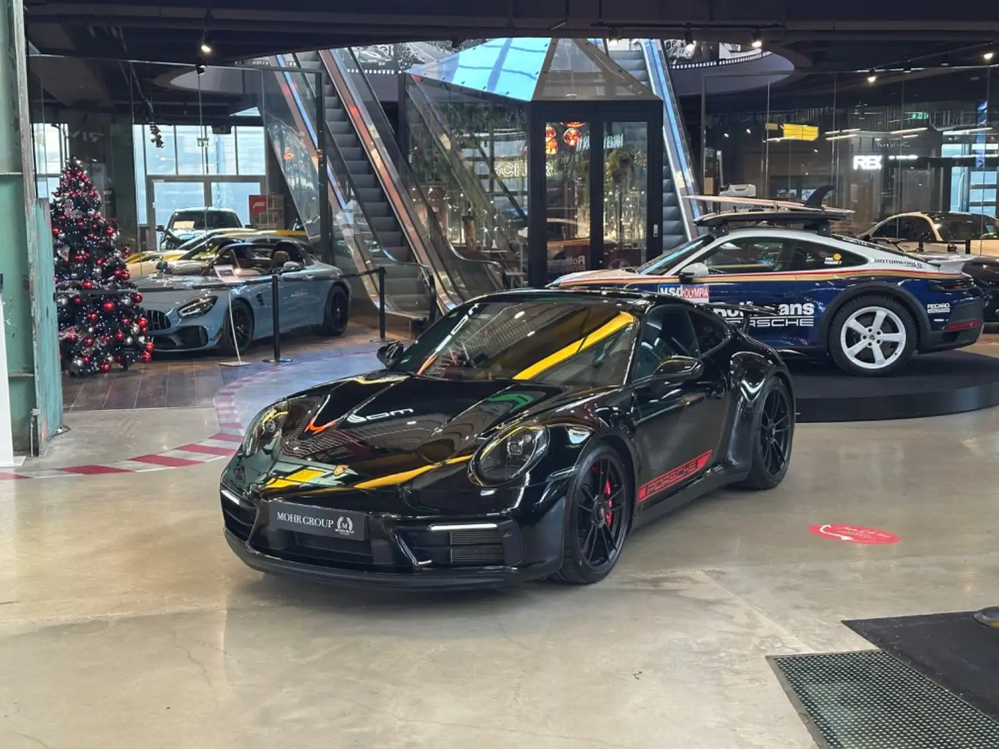 Porsche 992 911 Carrera 4 GTS/Aero-kit/Carbon/BOSE Schwarz - 2