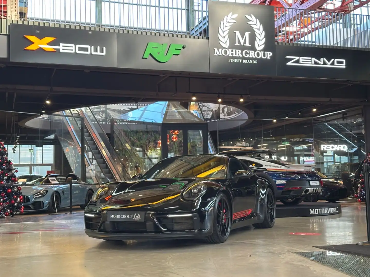 Porsche 992 911 Carrera 4 GTS/Aero-kit/Carbon/BOSE Schwarz - 1