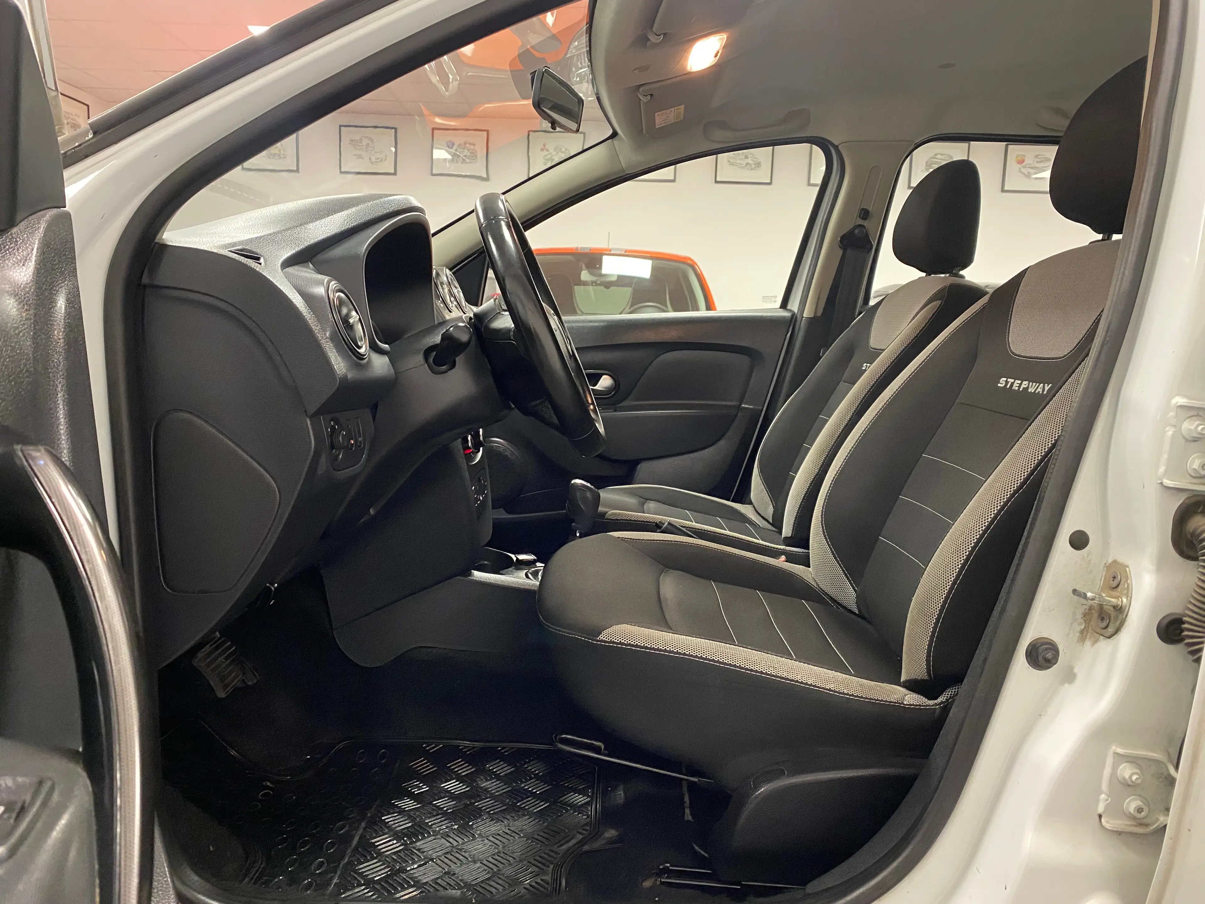 Dacia Sandero Sandero Stepway 0.9 TCe Plus Easy-R  1erMAIN/ CARNET/ FULL OPTION — photo 10