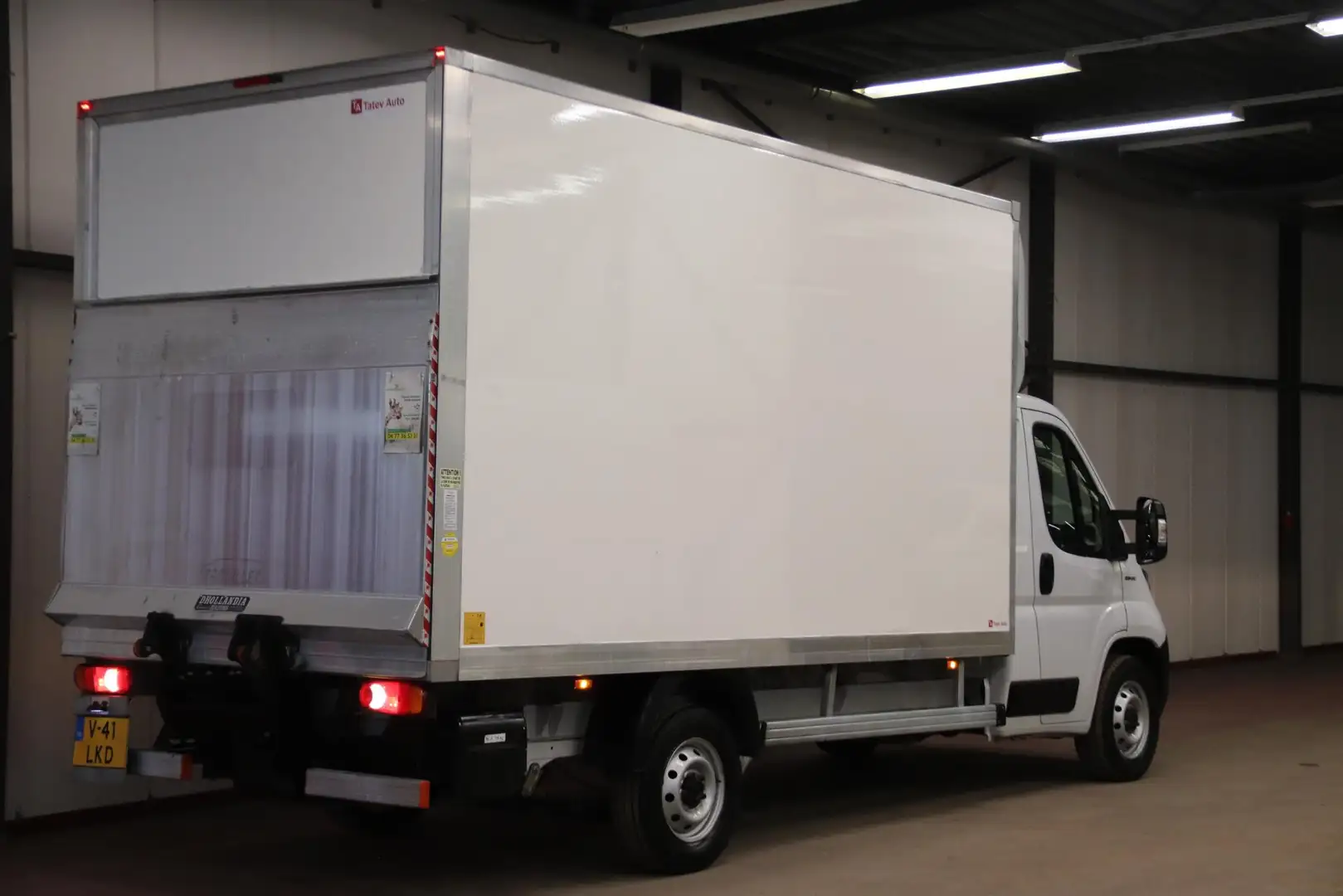 Fiat Ducato BAKWAGEN MEUBELBAK MET LAADKLEP BAKWAGEN MEUBELBAK Blanc - 2