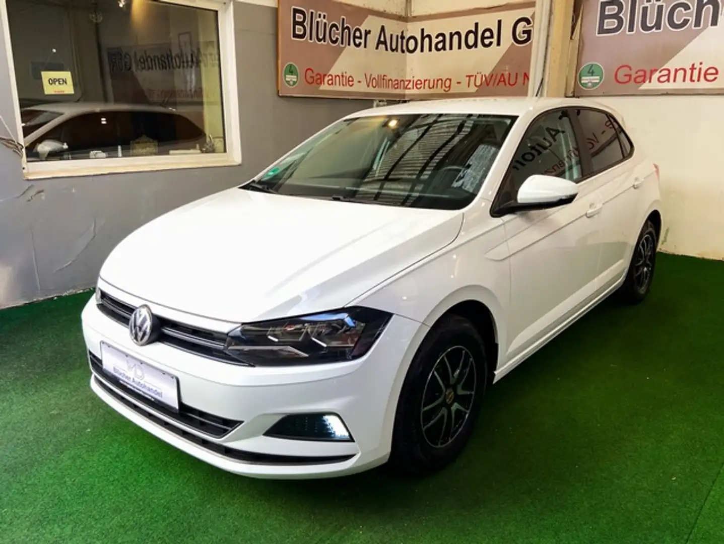 Volkswagen Polo VI Trendline Bluetooth LED PDC AHG Bianco - 1