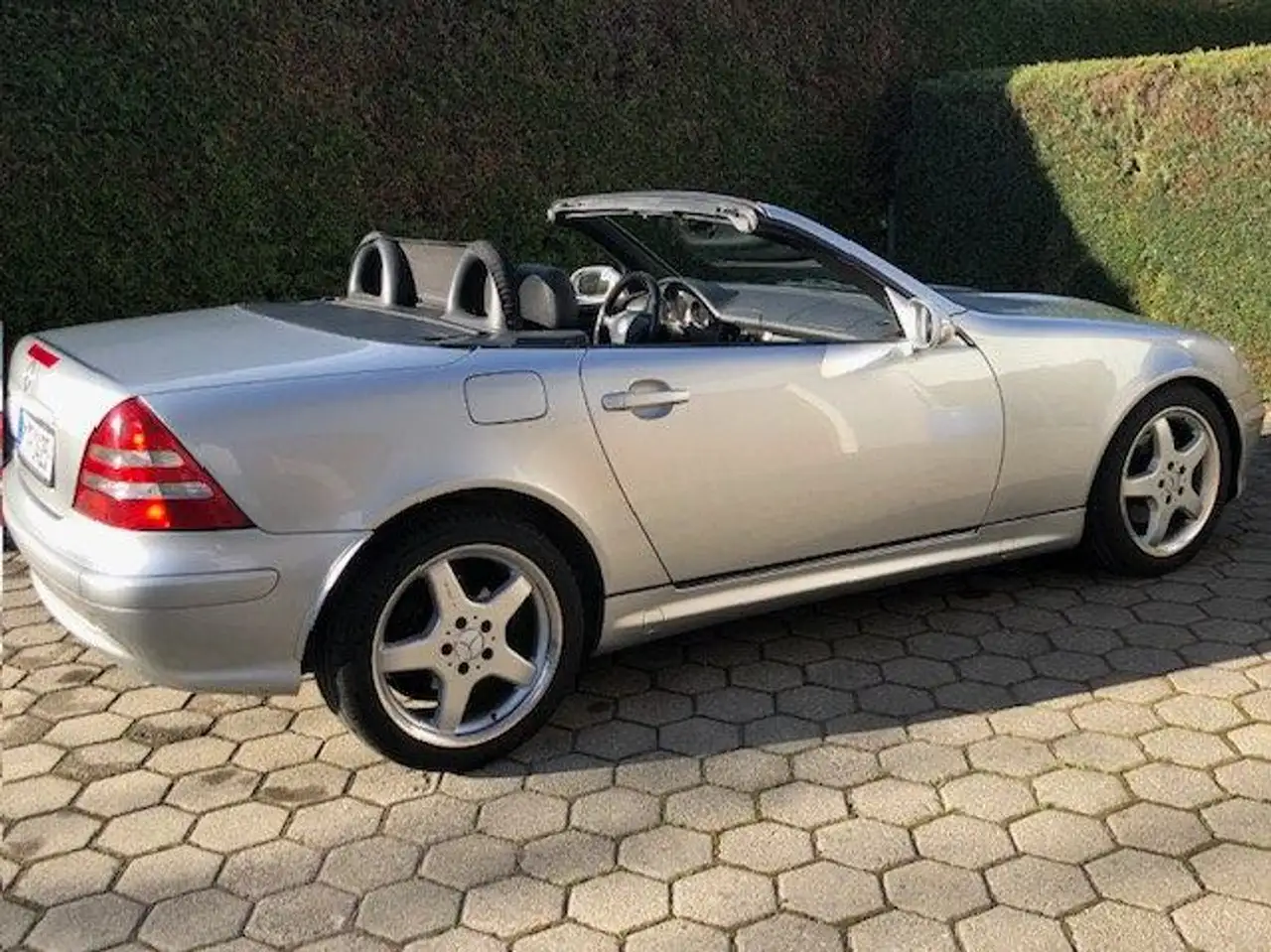 Mercedes-Benz SLK 230