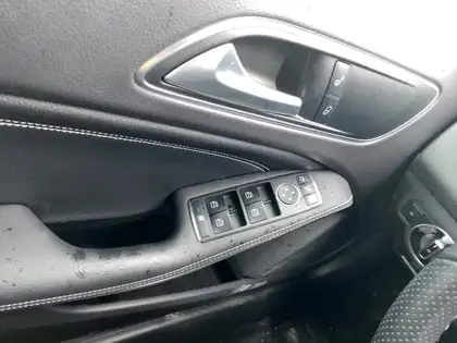 Annonce voiture d'occasion Mercedes-Benz GLA 180 - CARADIZE
