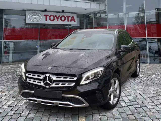 Mercedes-Benz GLA 180 Urban ParkAss. FLA SpurW KeyLess LM