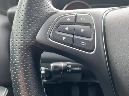 Annonce voiture d'occasion Mercedes-Benz GLA 180 - CARADIZE