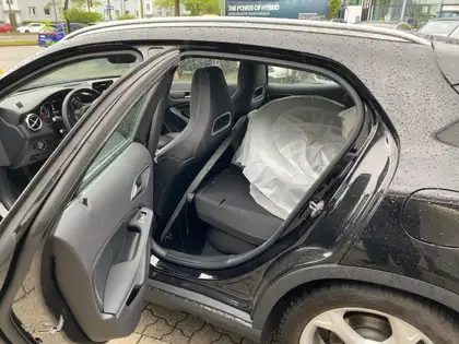 Annonce voiture d'occasion Mercedes-Benz GLA 180 - CARADIZE