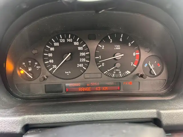 BMW X5 view 14