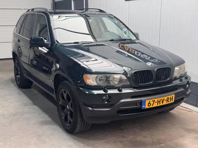 BMW X5 view 3