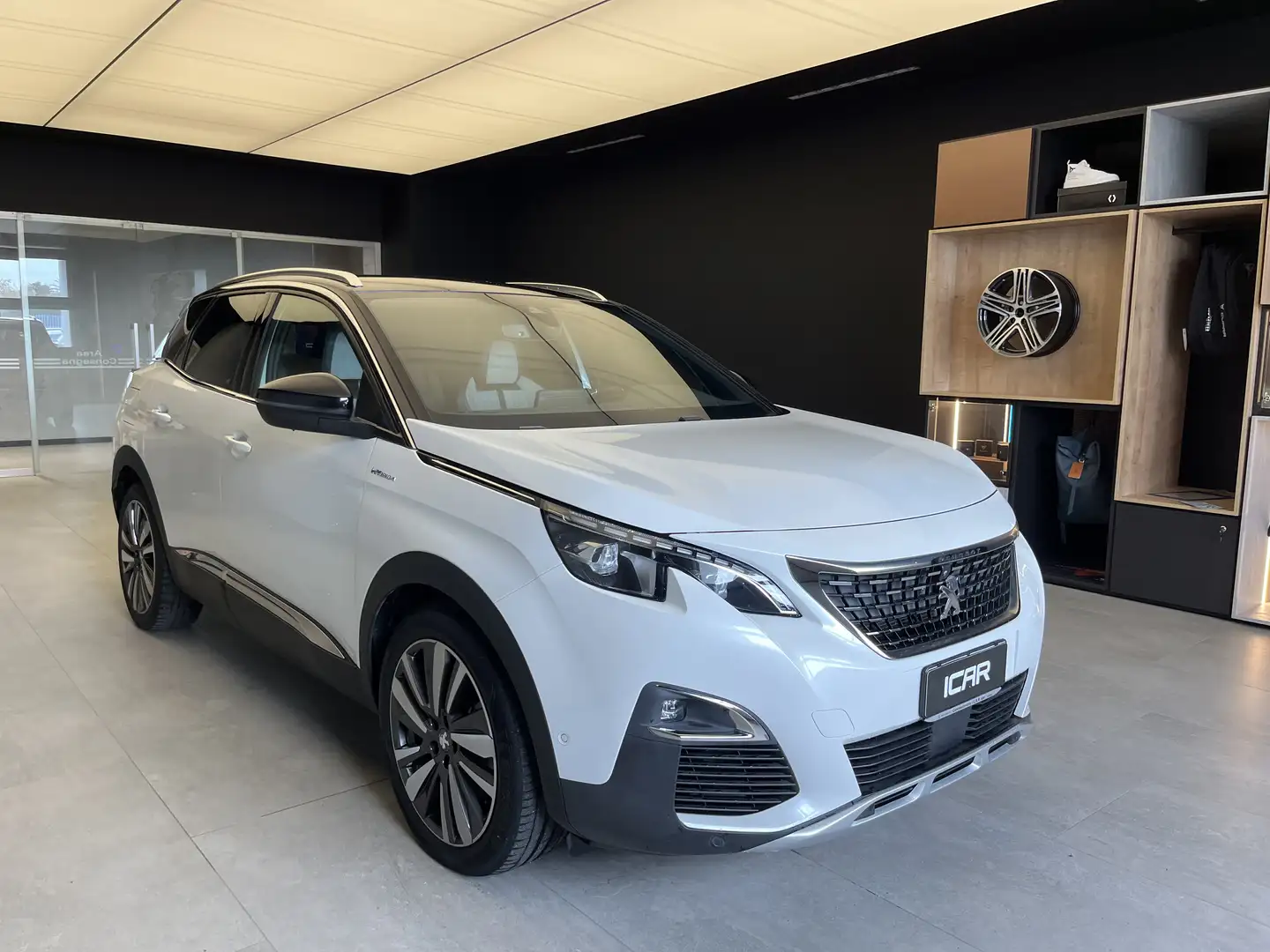 Peugeot 3008 1.6 HYBRID4 PHEV GT Bianco - 2