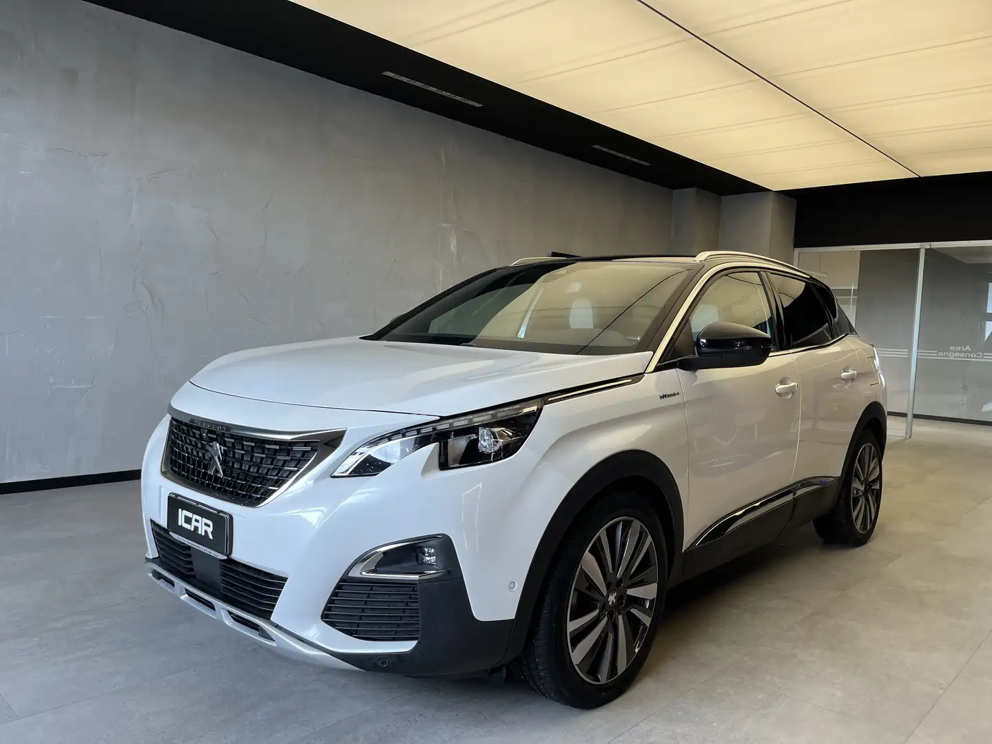 Peugeot 3008 1.6 HYBRID4 PHEV GT Bianco - 1