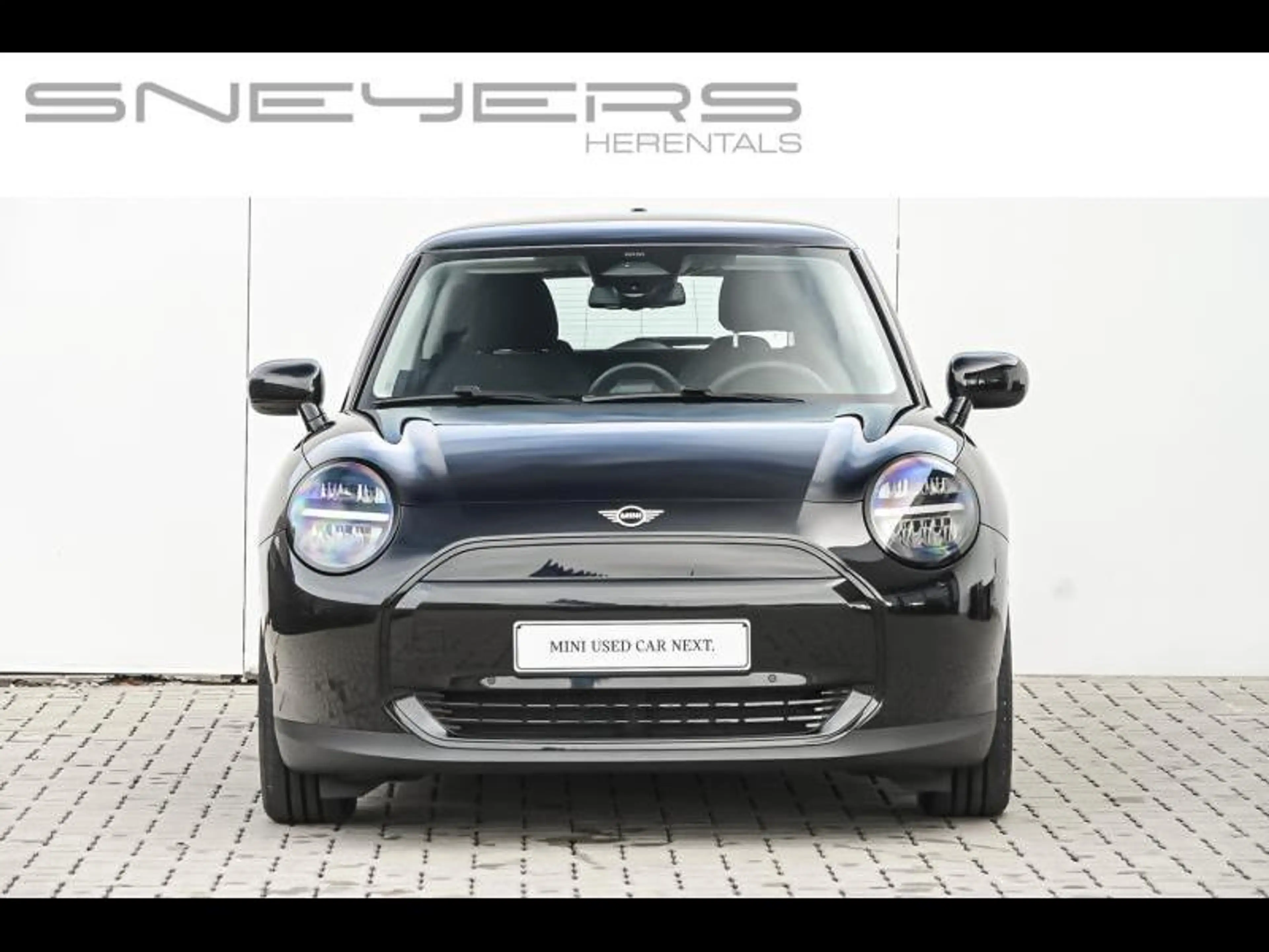 MINI Cooper E — photo 2