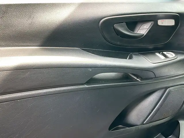 Mercedes-Benz Vito view 14