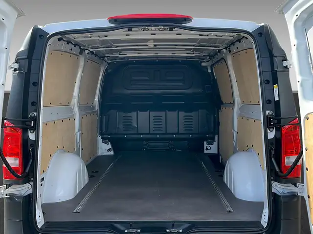 Mercedes-Benz Vito view 8