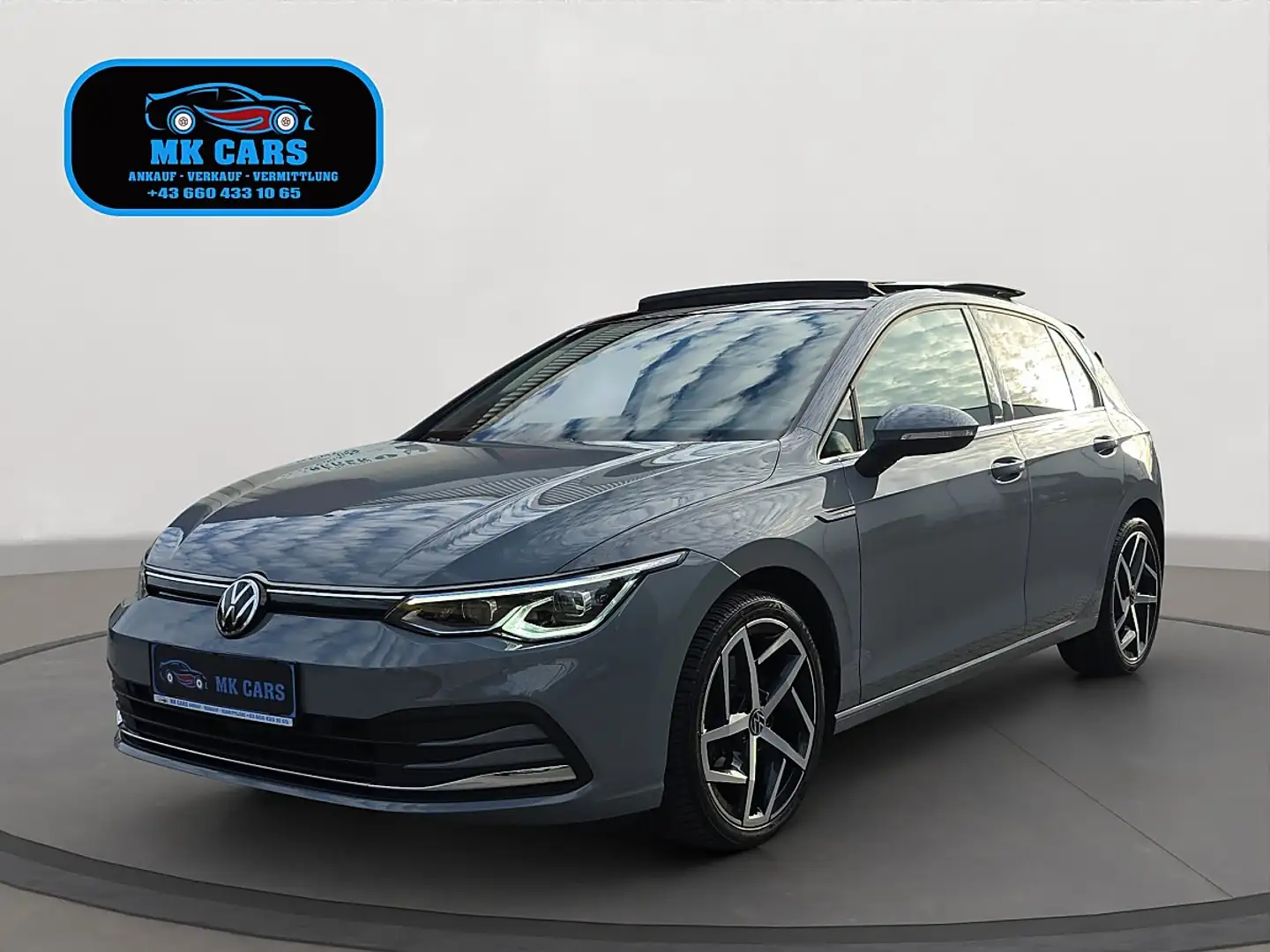 Volkswagen Golf VIII 1.5 TSI Style Silber - 1