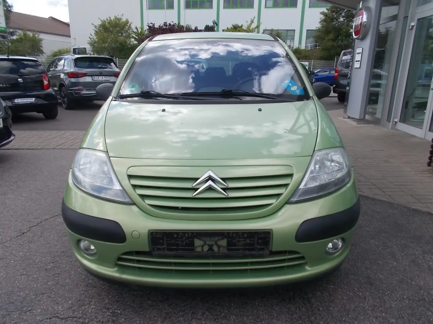 Citroen C3 1.4 73 PS Automatik Grün - 2