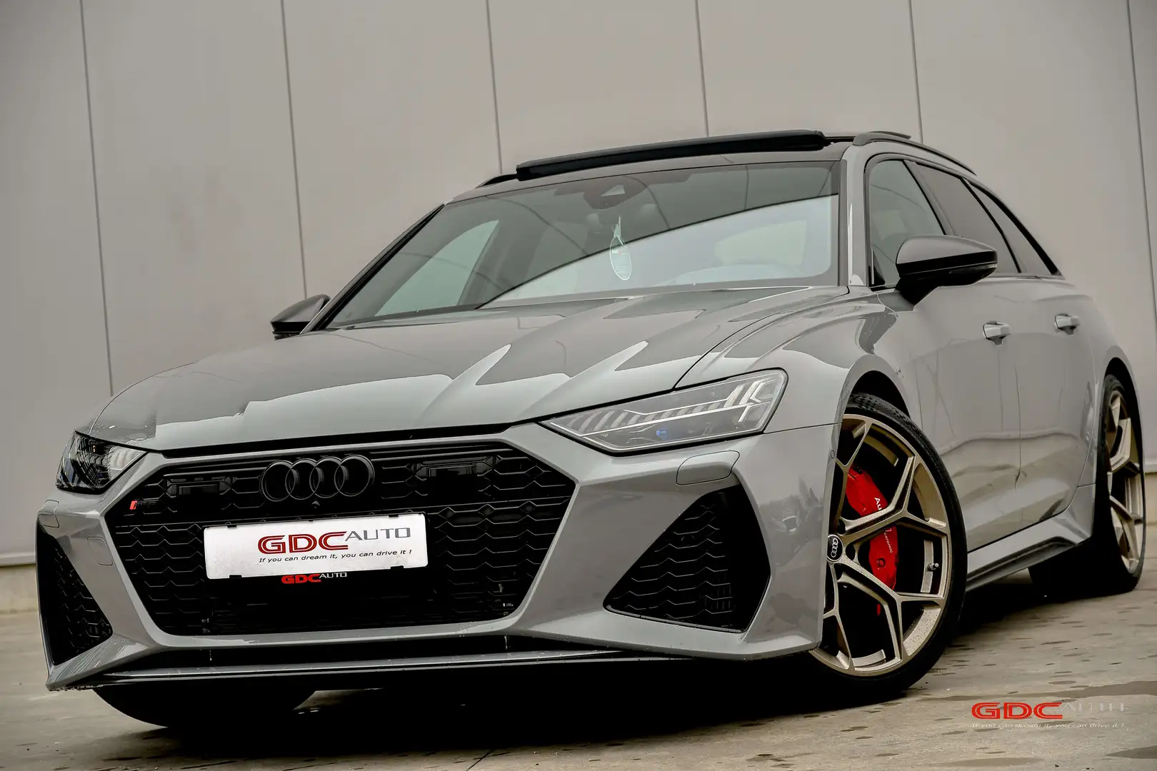 Audi RS6 Performance l Ceramic Brakes l Carbon Pakket Gris - 1