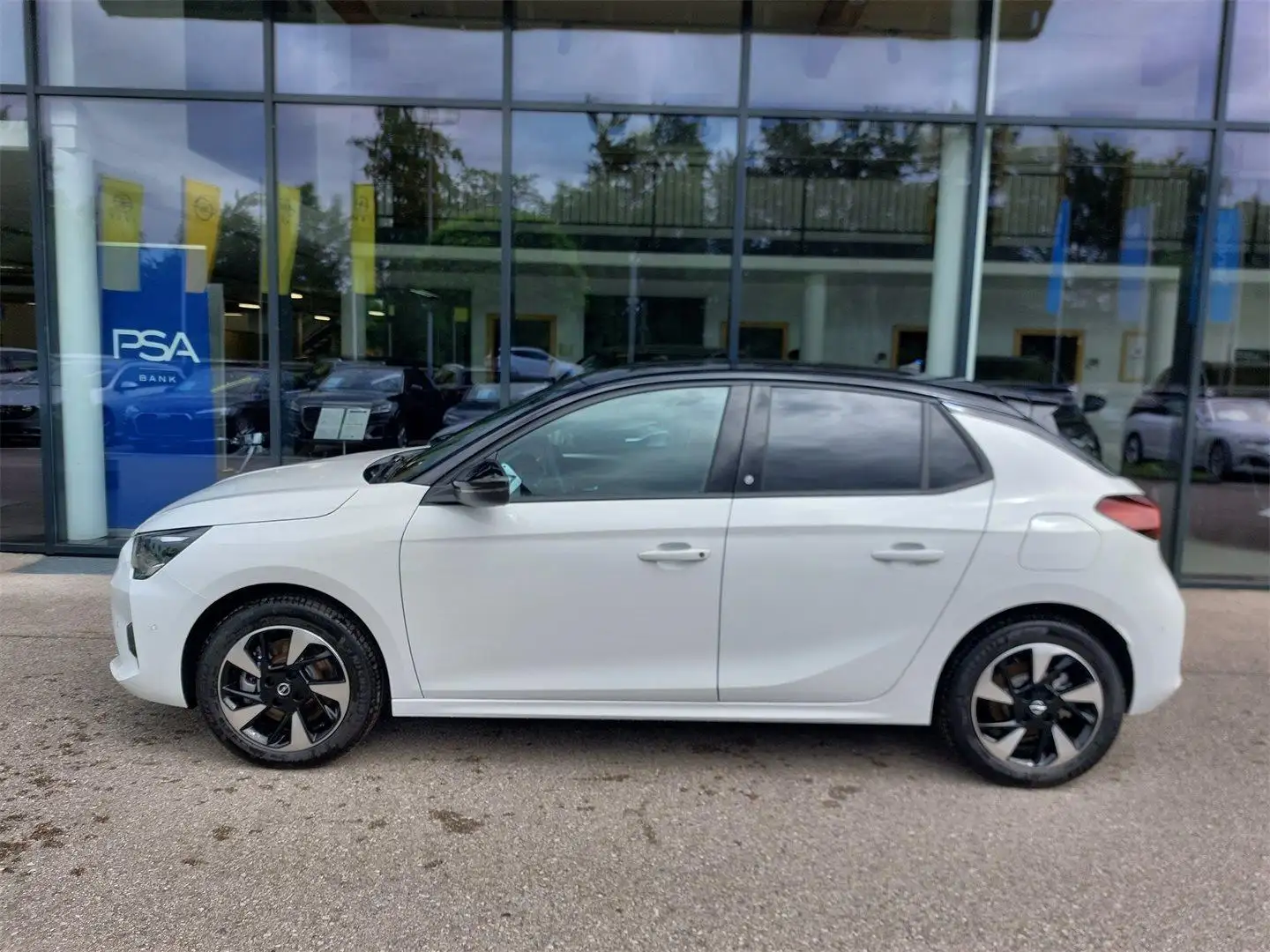 Opel Corsa GS Elektro 136PS Weiß - 2