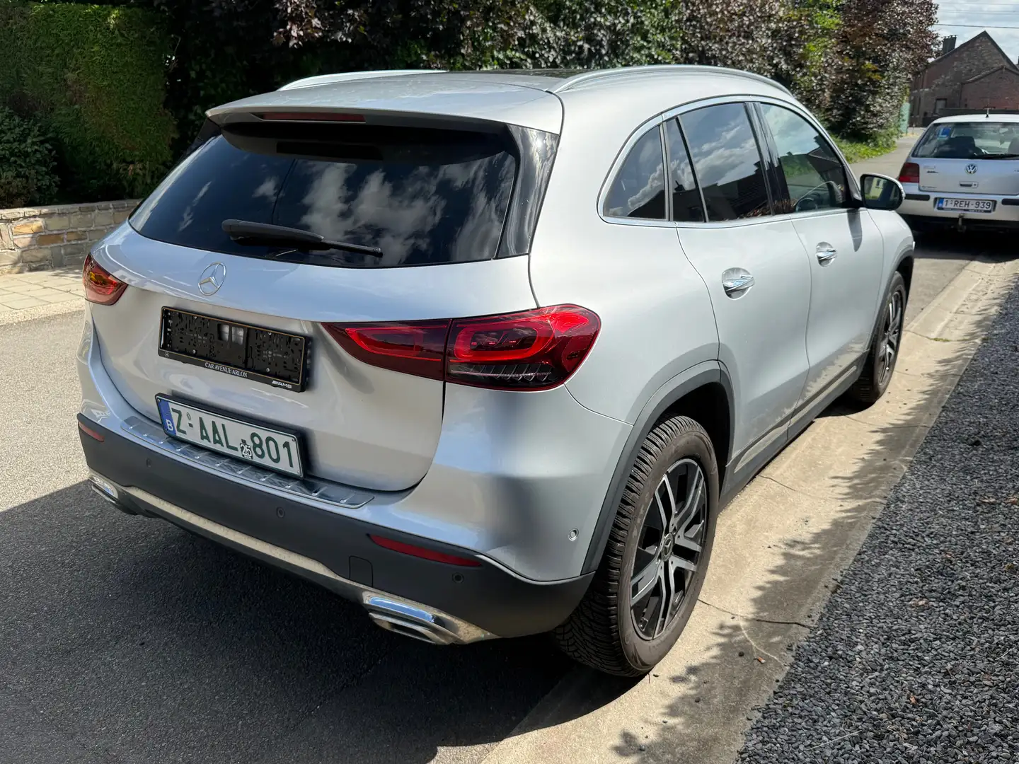 Mercedes-Benz GLA 220 GLA 220 d 4-Matic toit pano Zilver - 2