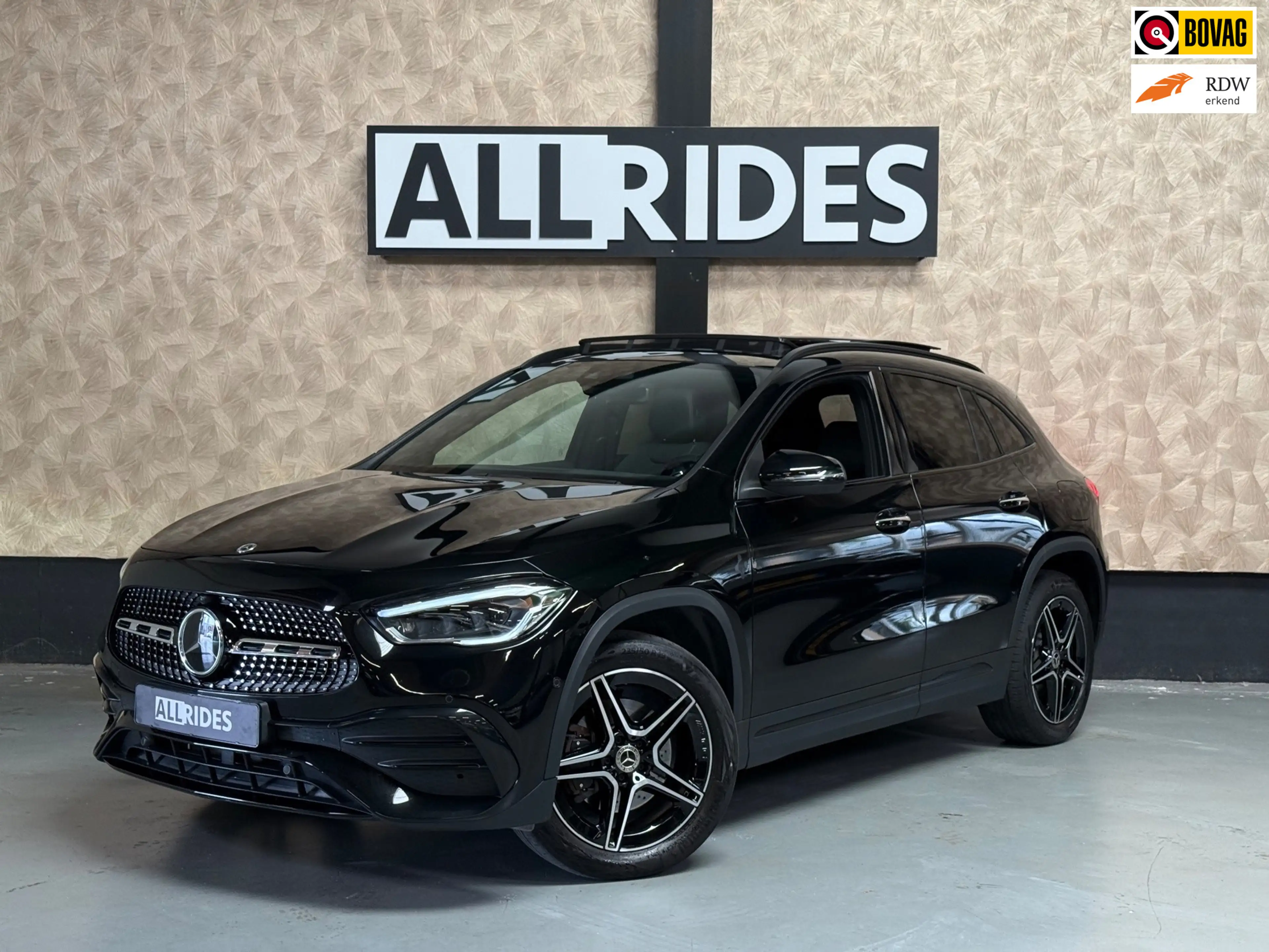 Mercedes-Benz GLA 250 GLA e AMG Line | Pano | HUD | Sfeerverlichting | C