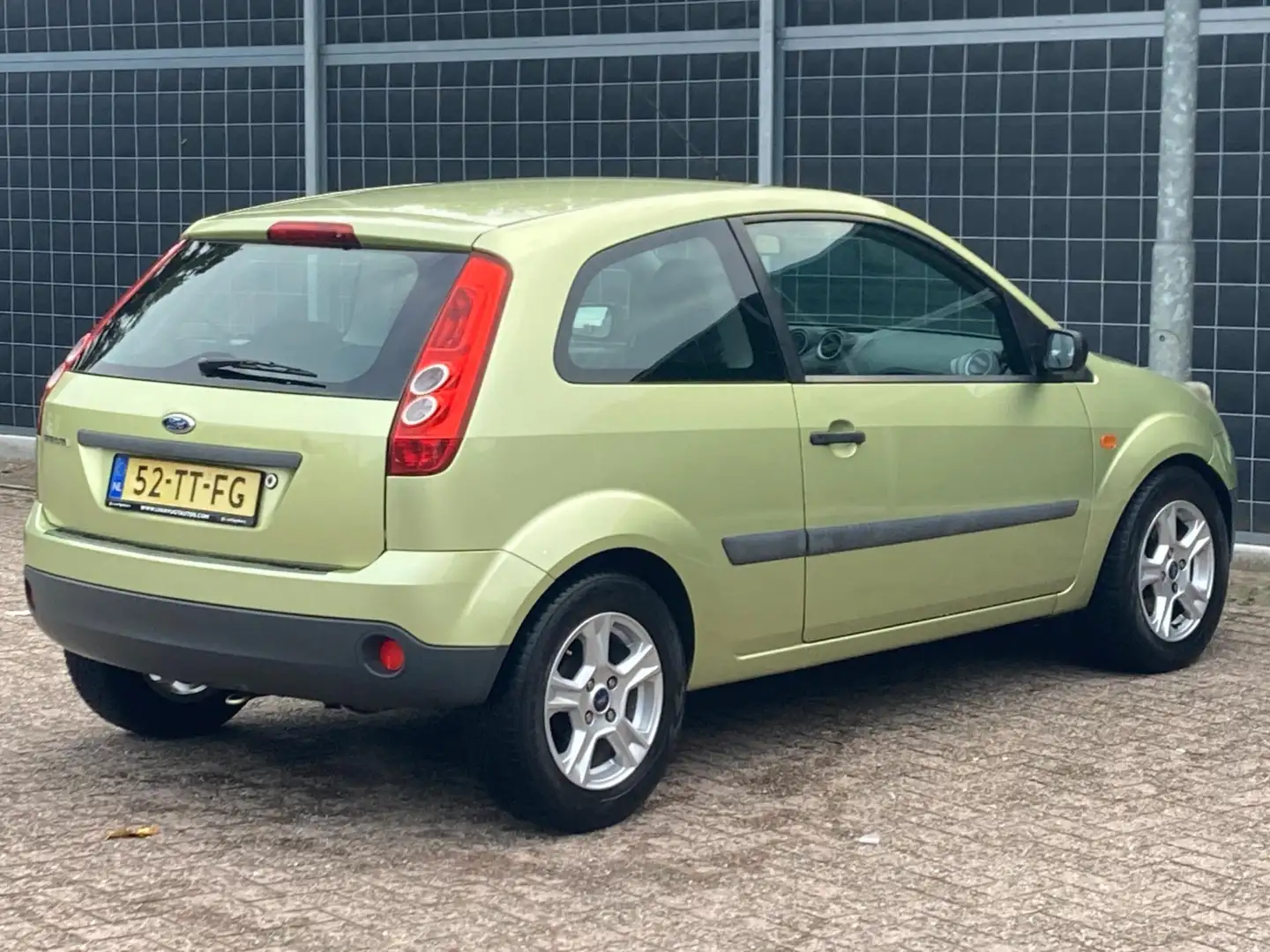 Ford Fiesta 1.3-8V Champion Grün - 2