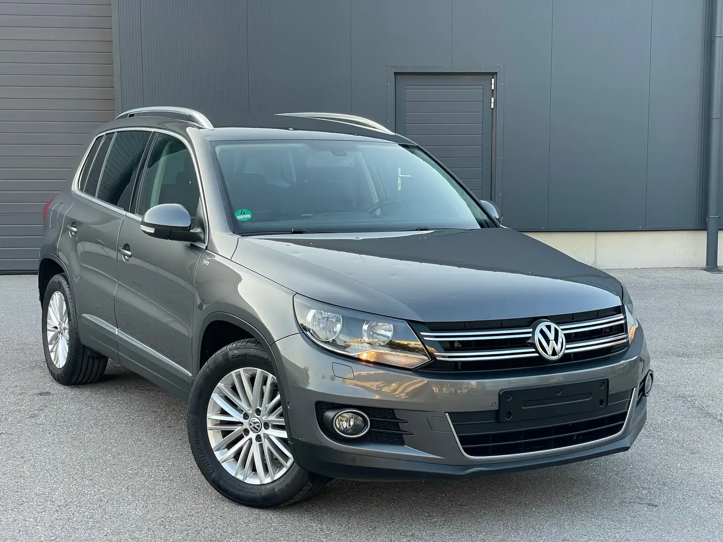 Volkswagen Tiguan Tiguan 2.0 TDI CUP Sport & Style BMT Euro-5,NAVI Gris - 1