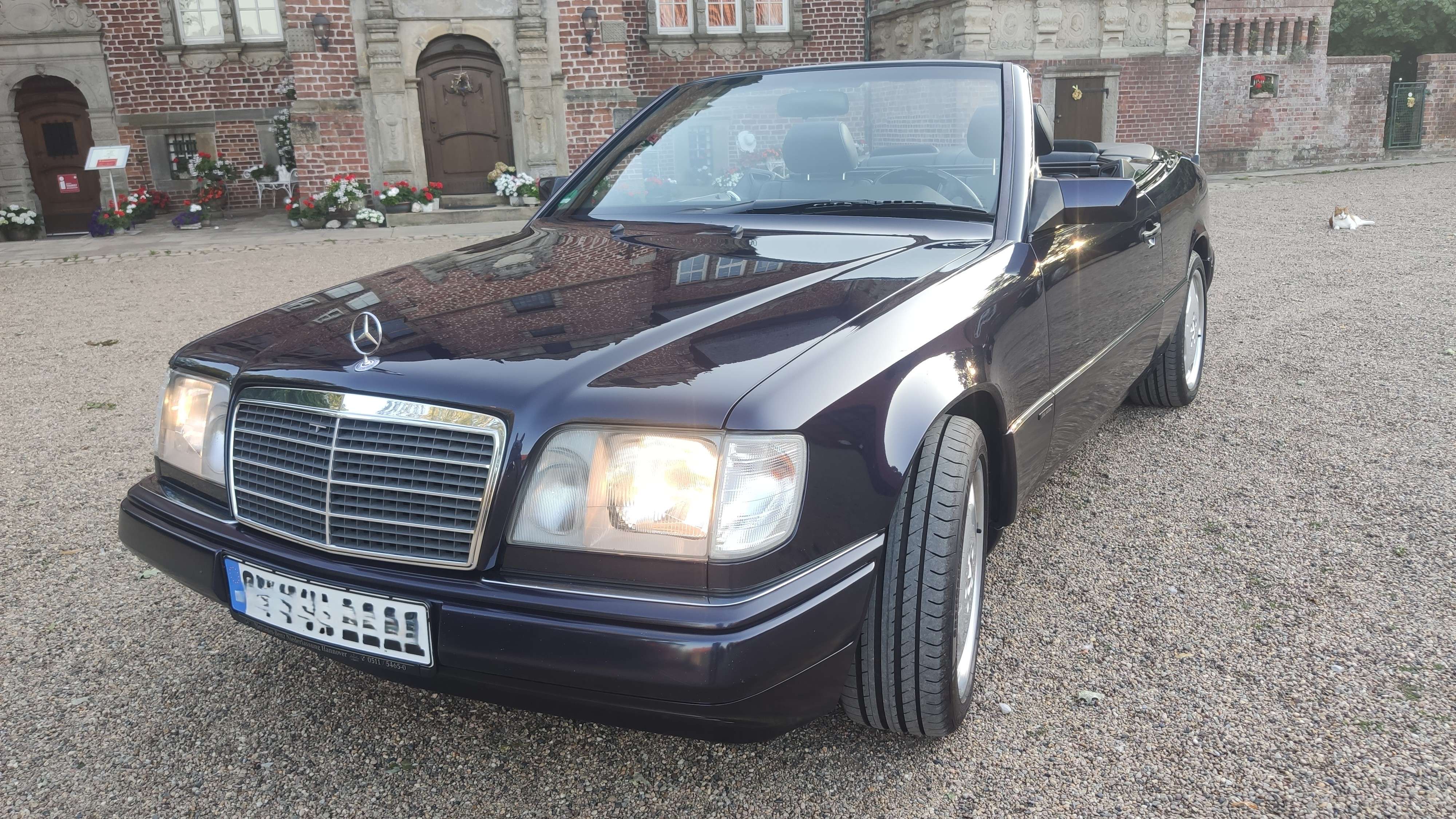 Second hand Mercedes Benz E-Class 220