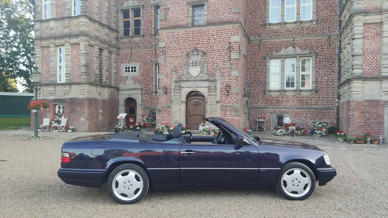 Mercedes-Benz E 220 A124 Cabrio, Final Edition, Designo Ausstattung, foto 6