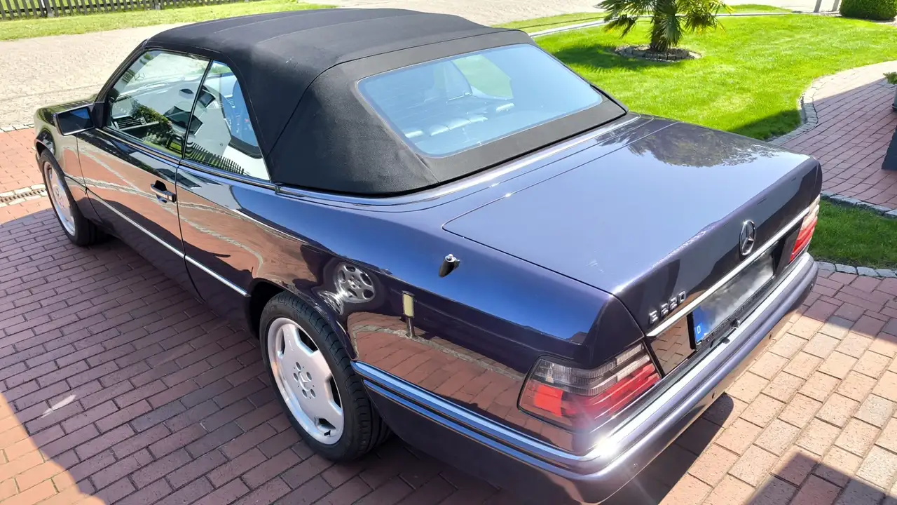 Mercedes-Benz E 220 A124 Cabrio, Final Edition, Designo Ausstattung, foto 8