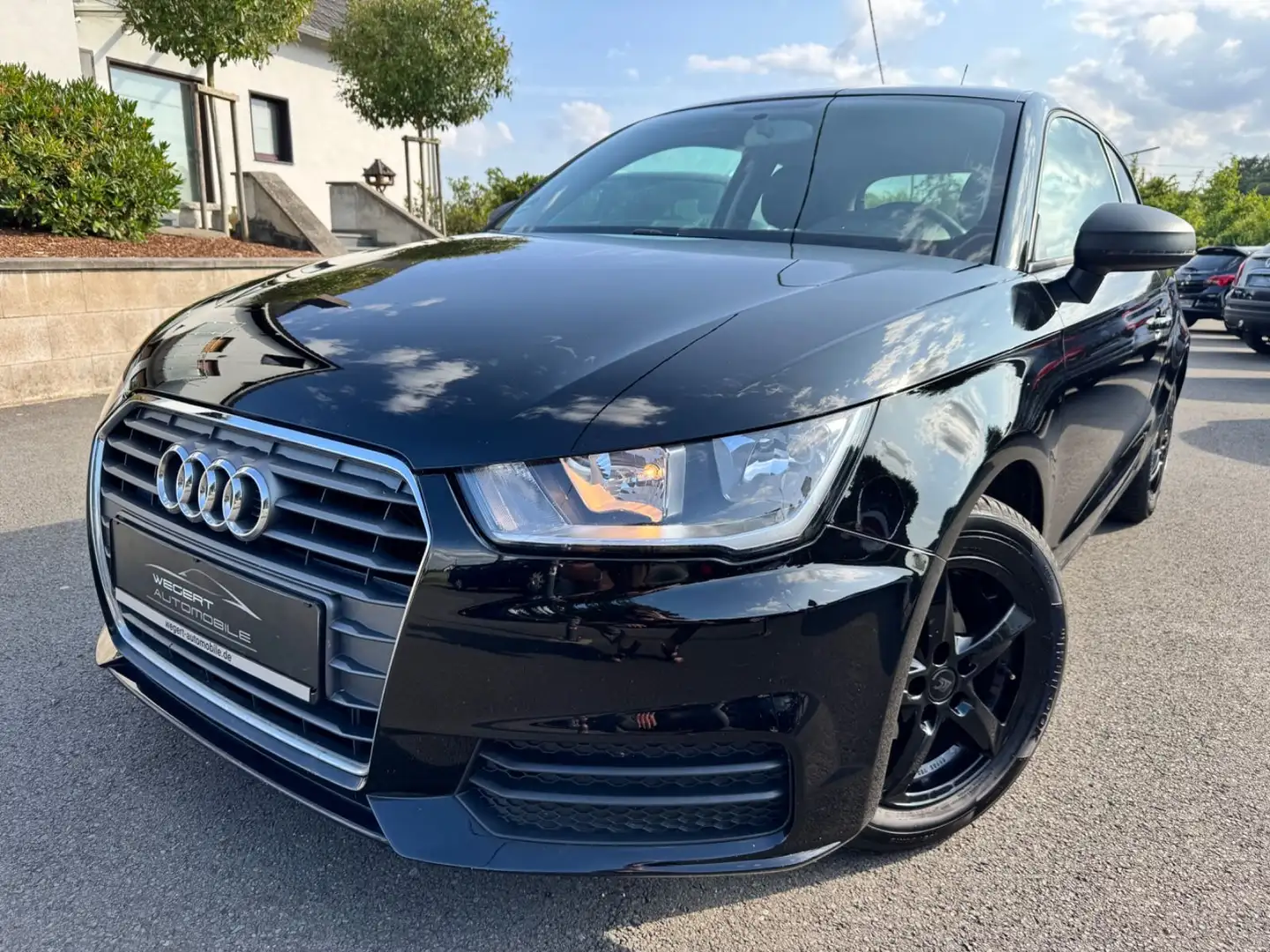 Audi A1 basis* 2 HAND* KLIMA*BRILLIANTSCHWARZ* Schwarz - 1