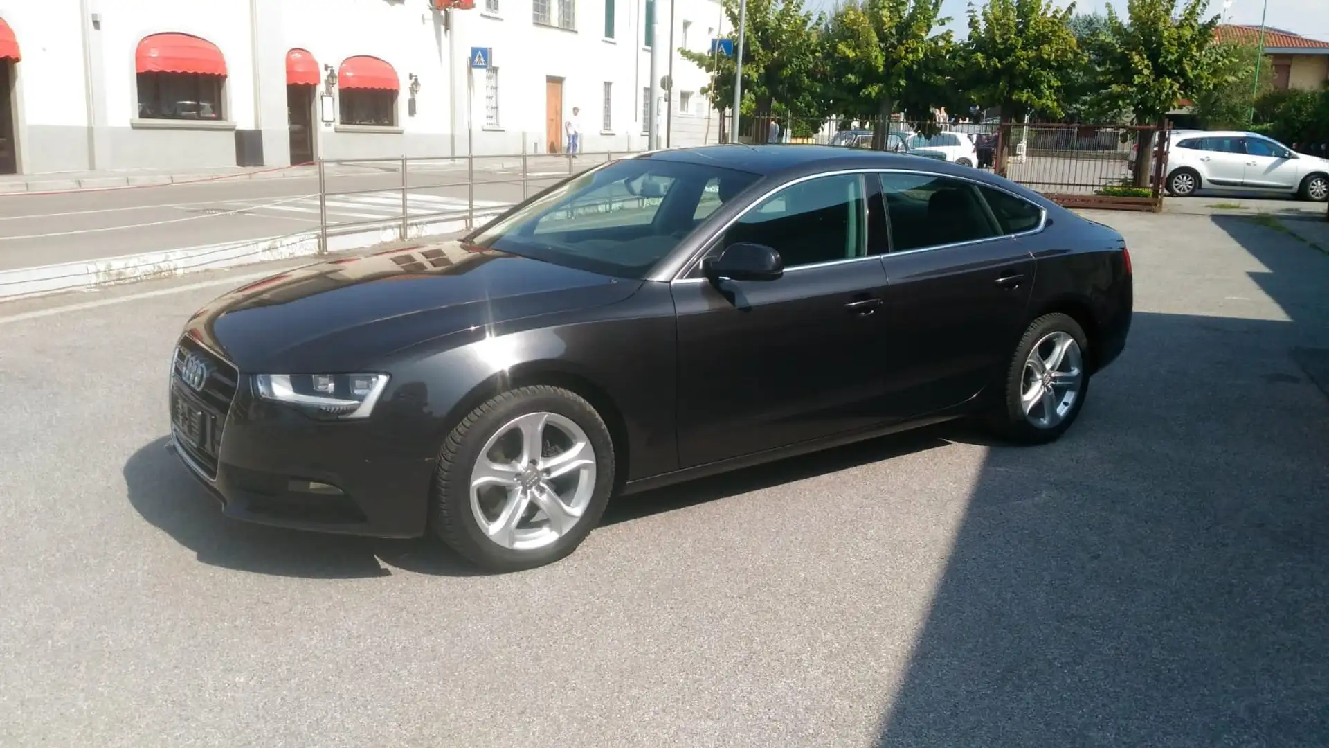 Audi A5 2.0 TDI SPORTBACK "OK NEOPATENTATI" 2SET DI CERCHI Nero - 2