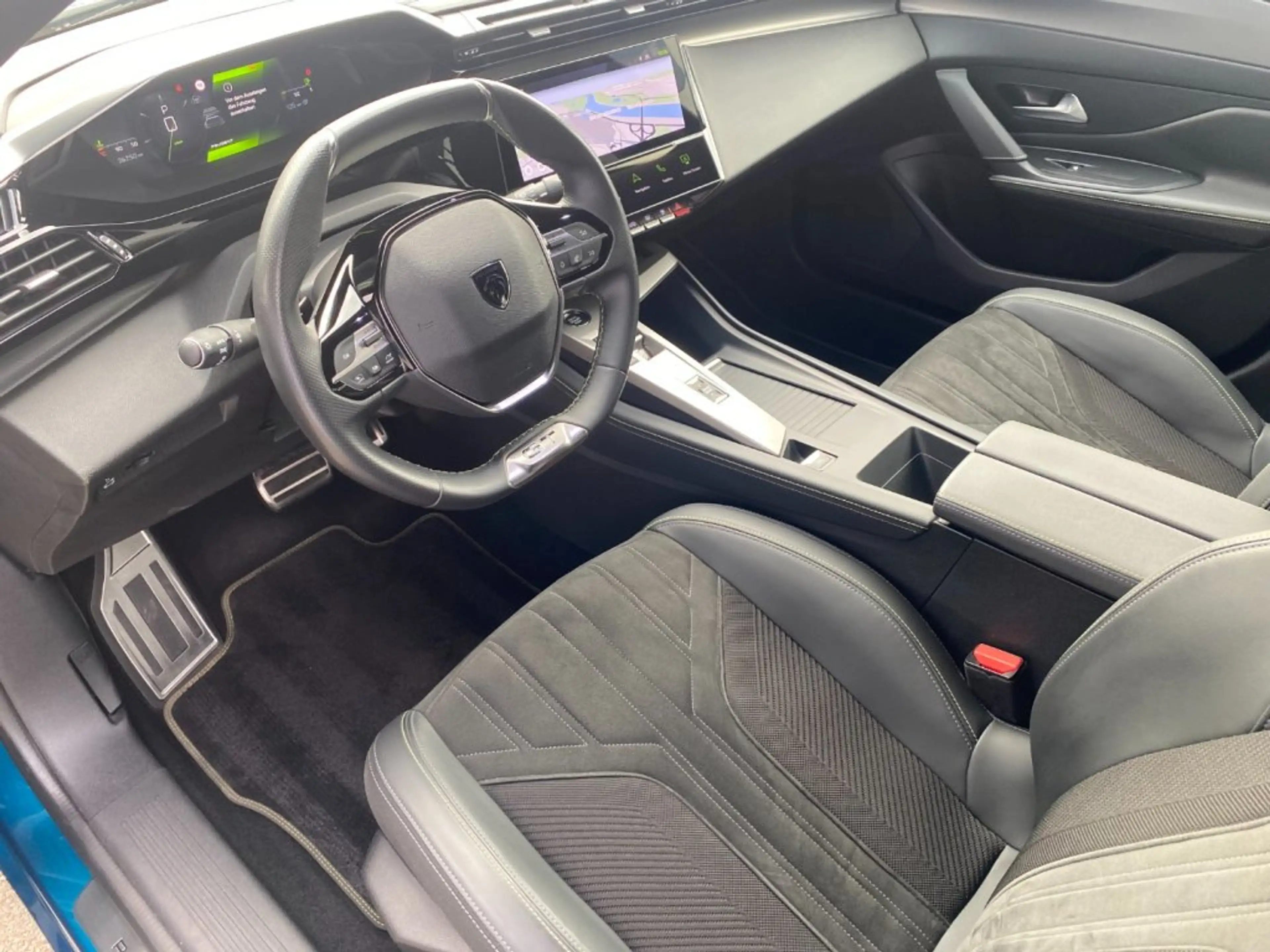 Peugeot 408 GT 1,2Puretech 130 EAT8 — photo 8