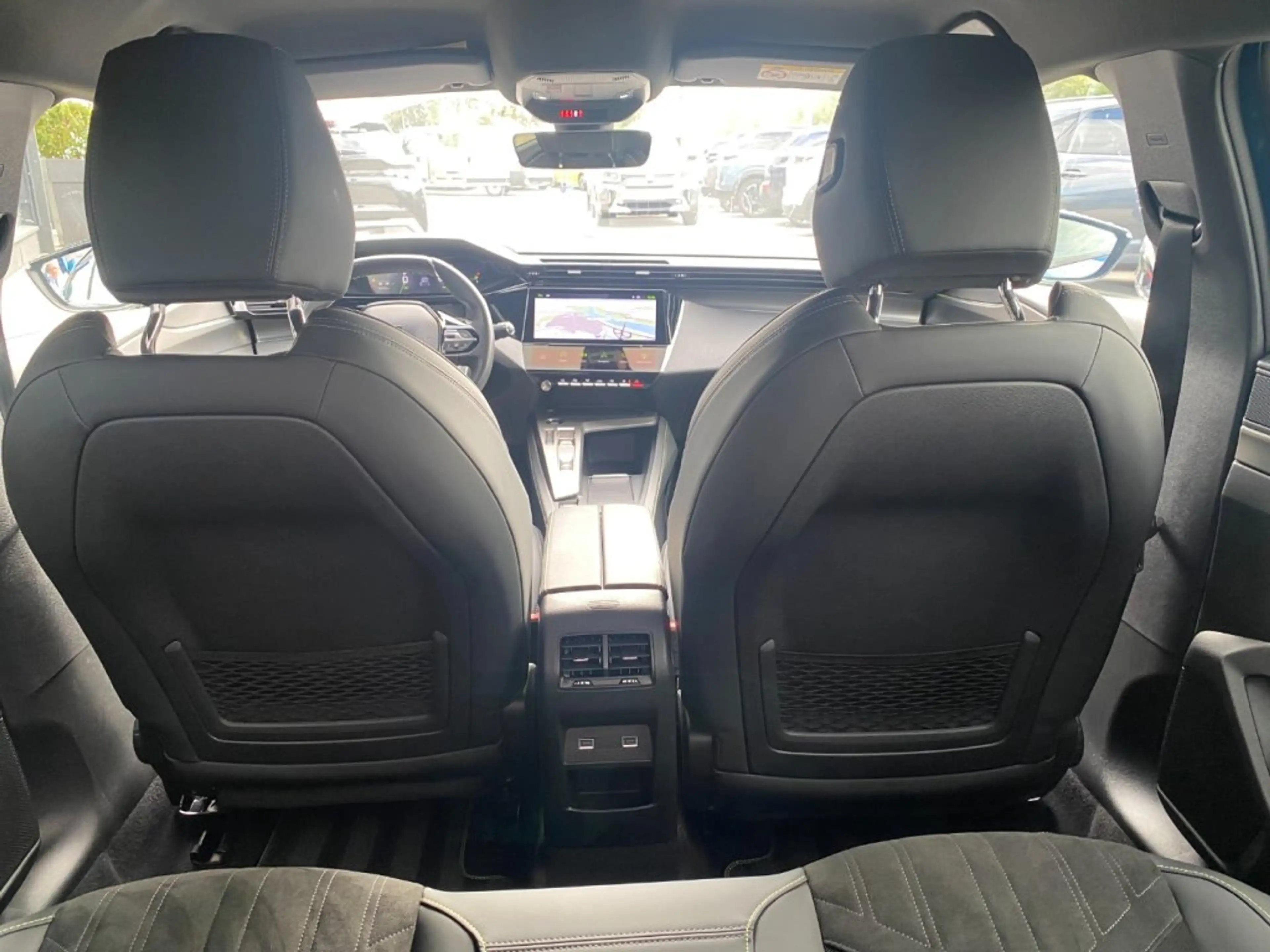 Peugeot 408 GT 1,2Puretech 130 EAT8 — photo 7