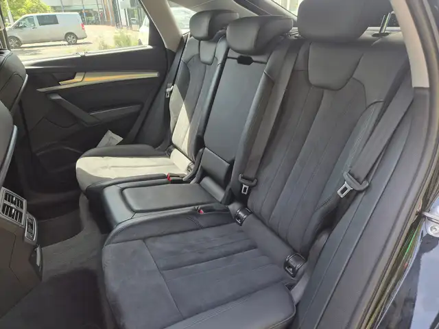 Audi Q5 view 15