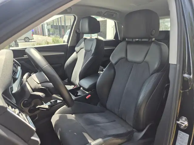 Audi Q5 view 14