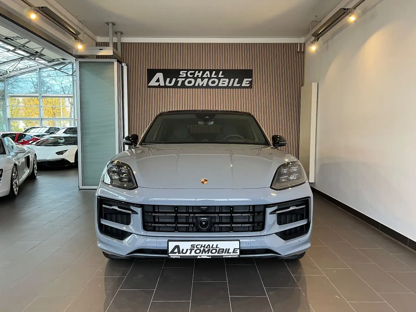 Porsche Cayenne Coupe GTS/ALLRADLE/BOSE/HEADUP/SHZG/PANO Grau - 2