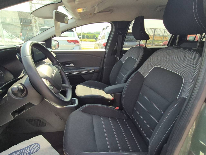 Dacia Jogger TCe Extreme 7pl. — photo 8